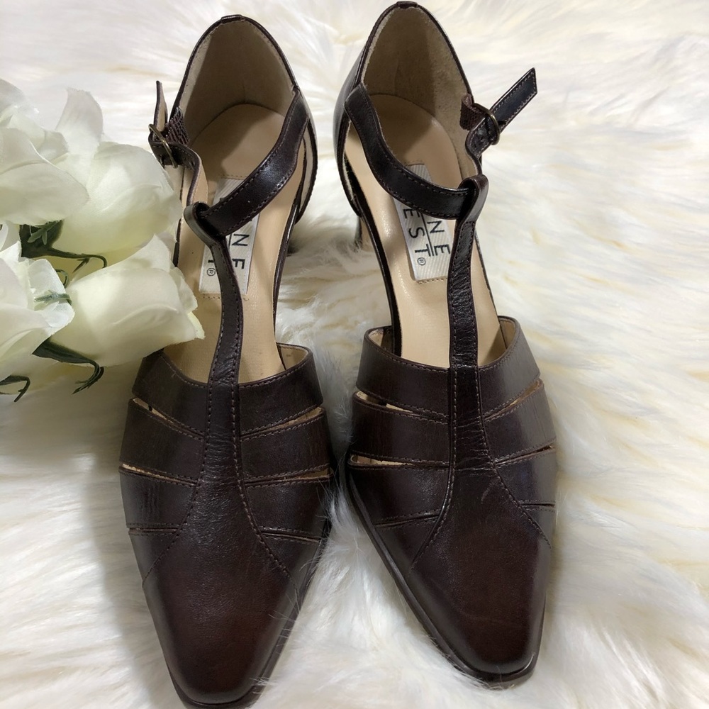 Nine West dark  brown leather heels
